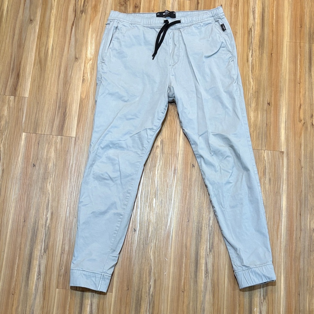 Hollister Men's Light Gray Advanced Stretch Joggers